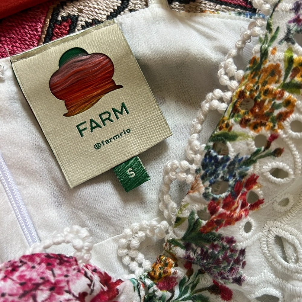 Farm Rio Delicate Forest Scarves Midi Dres
EUC size Small - Picture 4 of 10